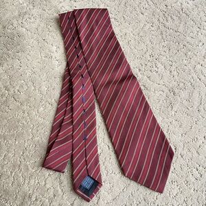 Massimo Bizzocchi Authentic Luxury Men's Burgundy Stripe 100% Silk Tie - Like Ne
